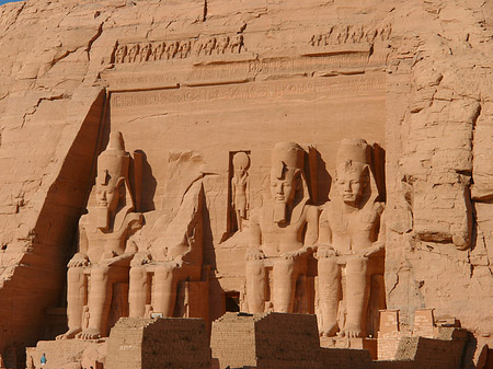 Fotos Kolosstatue König Ramses II | Abu Simbel