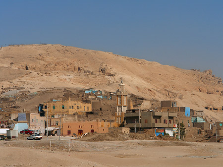 Fahrt zu den Kolossen von Memnon Foto 