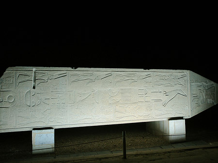 Foto Obelisk bei Nacht