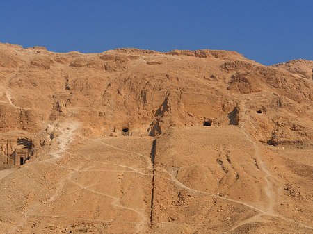 Fotos Eingang zum Tempel mit Berg | 