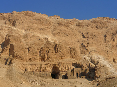 Fotos Eingang zum Tempel mit Berg | 