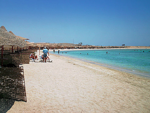  Fotografie Sehenswürdigkeit  Strand in der Bucht von Abu Dabab